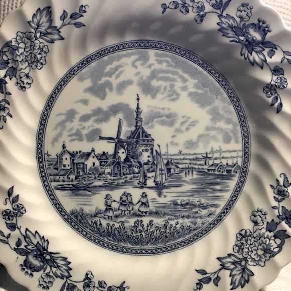 Vintage~JOHNSON BROTHERS TULIP TIME Blue & White Square Salad Plate~7.5” - Picture 3 of 5